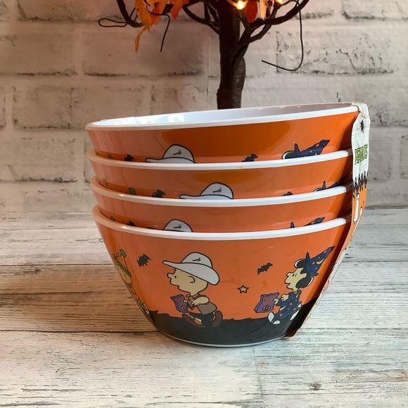 PEANUTS 4pc Melamine Cereal Bowls - Picture 3 of 7